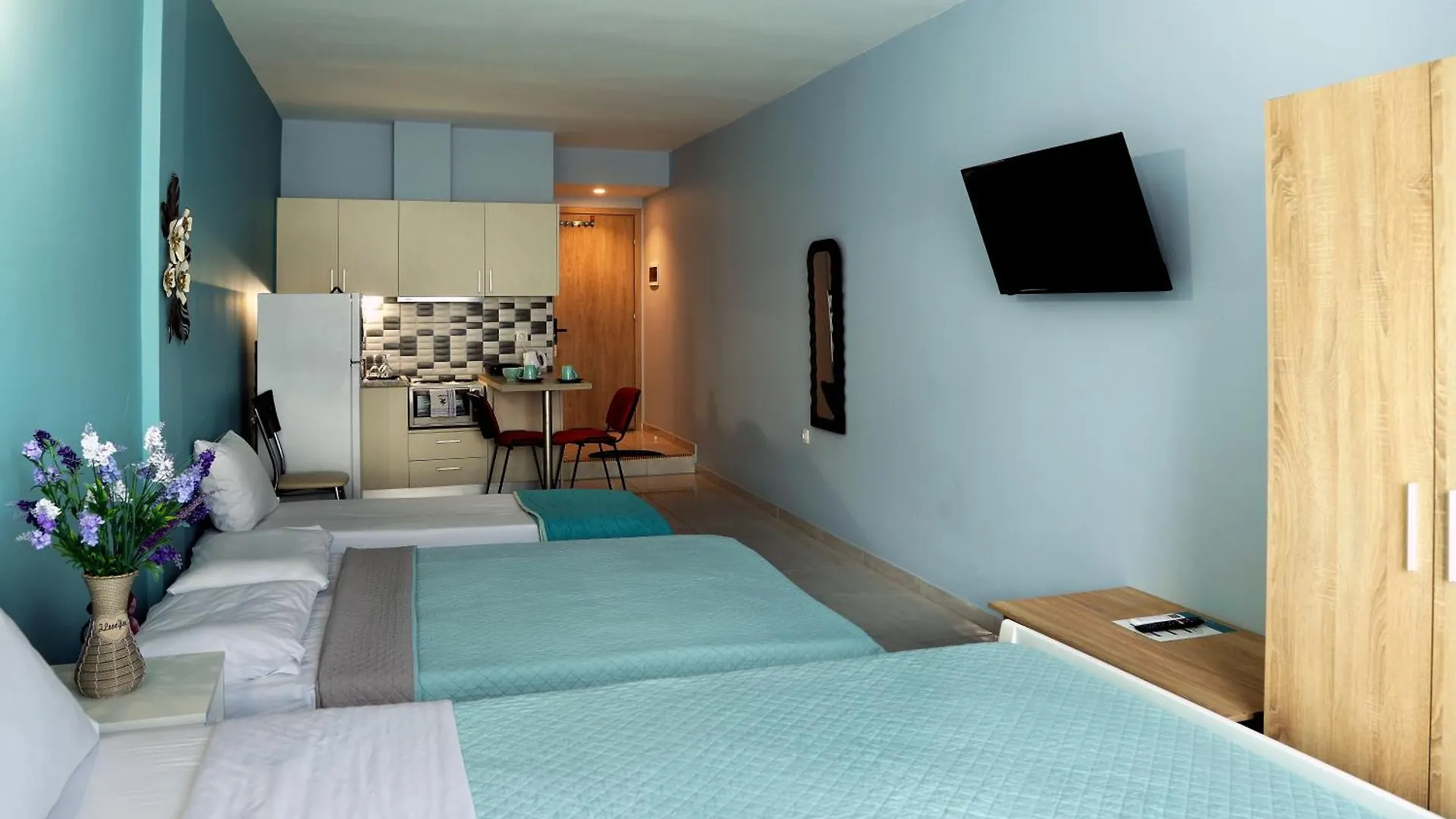 Menta Studios Thessaloniki 0*,  Greece